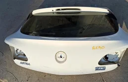 Дверь багажника для Opel Astra 2013 года на фотографиях