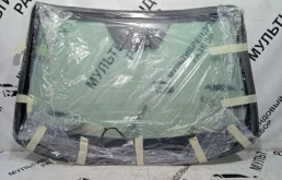 Лобовое (ветровое) стекло для Toyota RAV4 на фотографиях