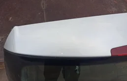 Крышка багажника для Opel Astra 2014 года на фотографиях