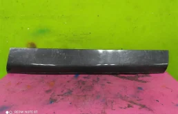Молдинг двери передний правый для Audi Q7 2009 года на фотографиях