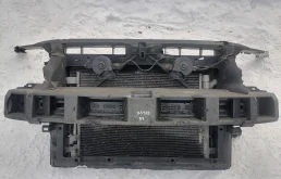 Радиатор охлаждения двигателя SKODA A7, VOLKSWAGEN GOLF 7 2013- 650x323 б/у A3(2013-;OCTAVIA A7(2013-;GOLF 7(2013-