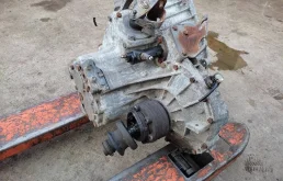 МКПП для Mercedes-Benz Vito 1998 года на фотографиях