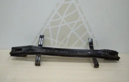 Усилитель заднего бампера для Hyundai Solaris 2011 года на фотографиях