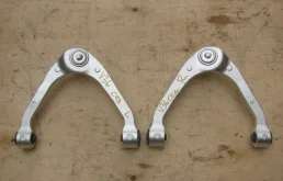 передний правый верхний рычаг для Infiniti G V36 2006-2009