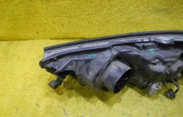 Фара правая для Toyota Highlander на фотографиях