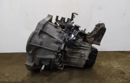 МКПП для Hyundai Solaris 2014 года на фотографиях