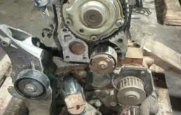 Двигатель без навесного для Fiat Punto 2013 года на фотографиях