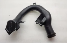 Впускной патрубок воздушного фильтра для Toyota RAV4 2019 года на фотографиях