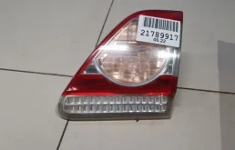 Фонарь правый для Toyota Corolla 2012 года на фотографиях