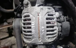 Генератор AUDI A4 8E, A6 C5, SKODA OCTAVIA 1Z, VOLKSWAGEN GOLF 5/5+/6, JETTA 5/6, PASSAT B6/B7/CC, TIGUAN 2,0 140А 2001- поперёк б/у A4 8E(2001-2004);A6 C5(1997-2004);PASSAT B5+(2001-2004);PASSAT B6(2005-2010)
