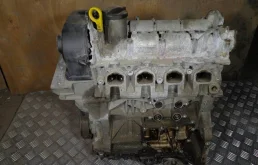 Двигатель без навесного для Volkswagen Polo 2018 года на фотографиях