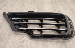Решетка бампера VW Touareg FL -line 2014-2018 7P