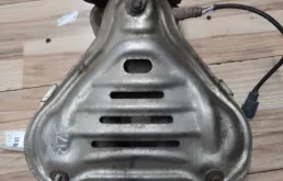 Выпускной коллектор для Toyota RAV4 на фотографиях