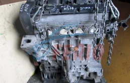 Двигатель без навесного для Peugeot 406 на фотографиях
