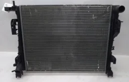 Радиатор охлаждения ДВС для Renault Sandero на фотографиях