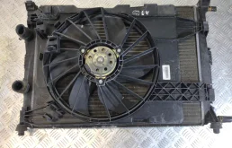 Кассета радиаторов Renault Megane 2 поколение (2002-2006) бензин 2.0 i Механика Х/б