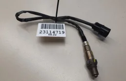 Лямбда-зонд (верхний) для Hyundai Solaris 2021 года на фотографиях