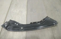 Верхняя планка телевизора для Skoda Rapid на фотографиях