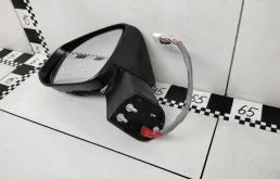 Зеркала для Toyota RAV4 2021 года на фотографиях