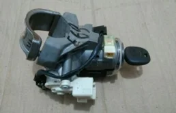 Замок багажника (6460012021) для Toyota Corolla E140/E150 Седан 2006-2013