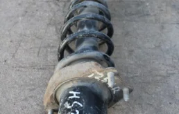 Стойка амортизационная (в сборе) задняя правая для Toyota Avensis Седан T220 1997-2003