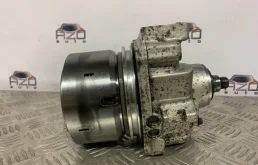 Насос вариатора для Volvo XC90 2003 года на фотографиях