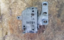 Подушка, опора двигателя AUDI, SKODA, VOLKSWAGEN 2004- правая  б/у GOLF 5(2004-2009);CADDY(2004-2014)