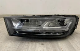 Фара ксенон левая для Audi Q7 2017 года на фотографиях