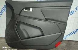 Обшивка двери KIA Sportage 2013 SL