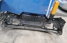 Бампер передний для Audi Q7 2014 года на фотографиях