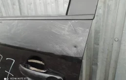 Дверь передняя левая для Volkswagen Touran 2008 года на фотографиях