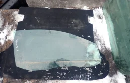 Стекло двери передней правой для Ford Focus II