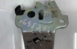 Замок багажника для Skoda Rapid 2014 года на фотографиях