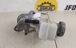 Главный тормозной цилиндр для Suzuki Grand Vitara на фотографиях