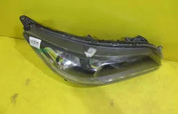 Фары для Honda Accord 2008 года на фотографиях