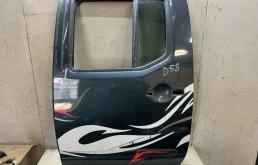 Дверь задняя левая Nissan Navara D40