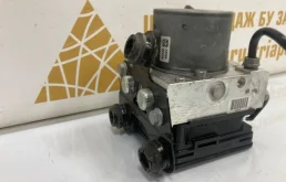 Блок ABS для Skoda Rapid 2018 года на фотографиях