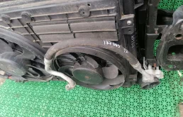 Радиатор охлаждения двигателя AUDI A3, SKODA 1Z, VOLKSWAGEN 1,4/1,8/2,0 2004- (диффуз 30 444) б/у A3(2004-2013);OCTAVIA 1Z(2004-2012);GOLF 5(2004-2009);PASSAT B6(2005-2010)
