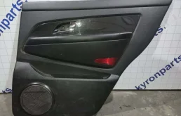 Обшивка двери SsangYong Rexton 2010 Y250