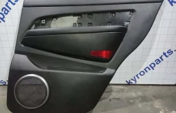 Обшивка двери SsangYong Rexton 2010 Y250