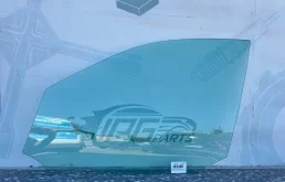 Стекло передней левой двери Mercedes-benz 2009 W204