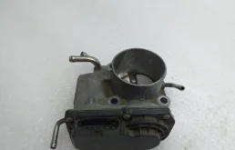 Дроссельная заслонка для Toyota RAV4 на фотографиях