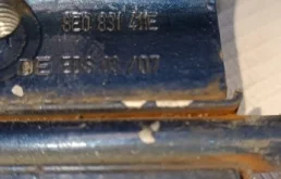 Петля двери задняя левая нижняя для Audi Q7 на фотографиях