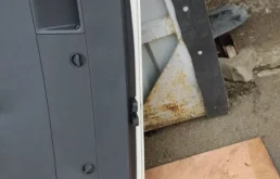 Двери для Volkswagen Touran 2012 года на фотографиях