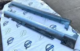 Накладка порога левая для Volvo C30 2006 года на фотографиях