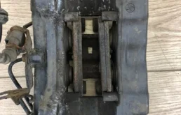 Суппорт задний левый для Audi Q7 на фотографиях