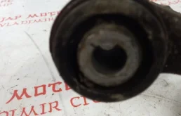 Рычаг задний левый нижний для Suzuki Grand Vitara 2012 года на фотографиях