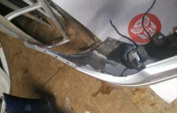 Бампер для Volkswagen Touran 2006 года на фотографиях