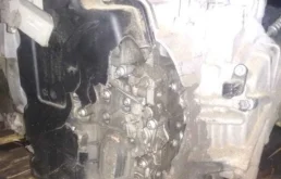 Двигатель без навесного для Ford Kuga 2019 года на фотографиях