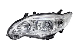 Фары для Toyota Corolla 2006 года на фотографиях